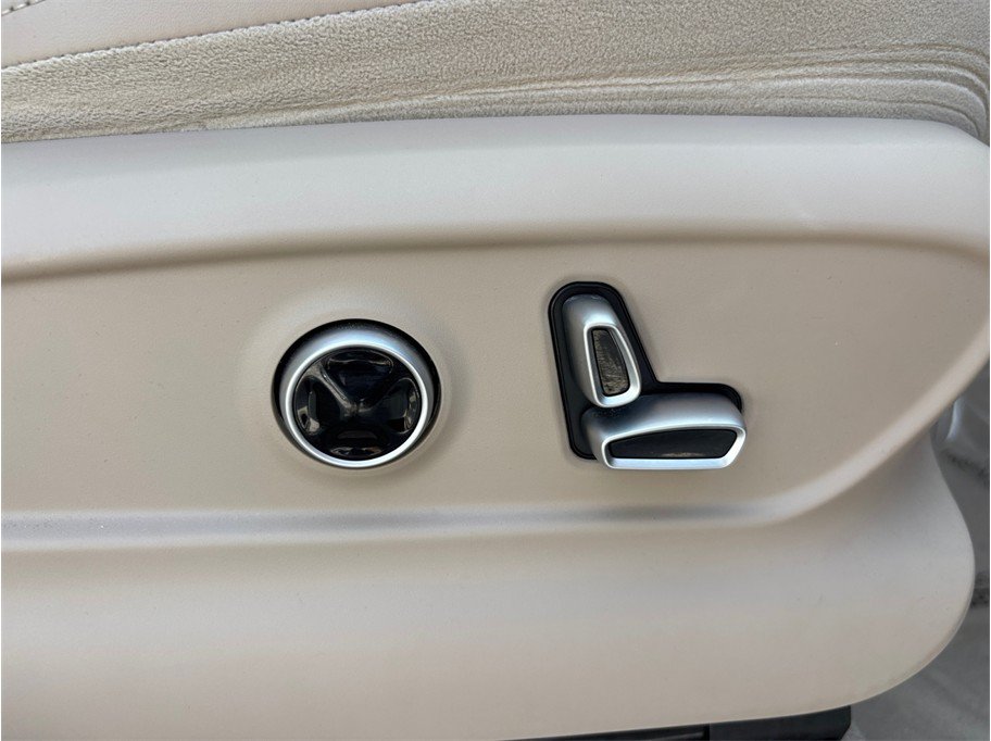 Used 2023 Maserati Grecale GT AWD/4WD image 47