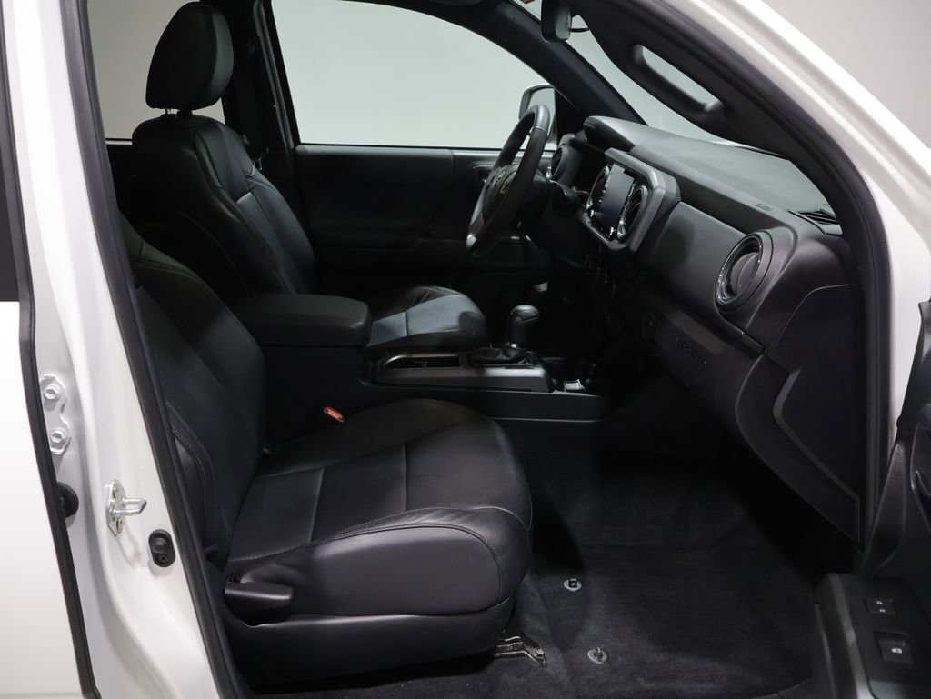 Certified 2023 Toyota Tacoma TRD Off-Road w/ TRD Premium Off Road Package image 16