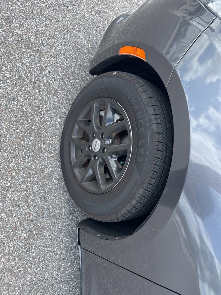 Used 2021 Chrysler Voyager Lxi FWD image 11