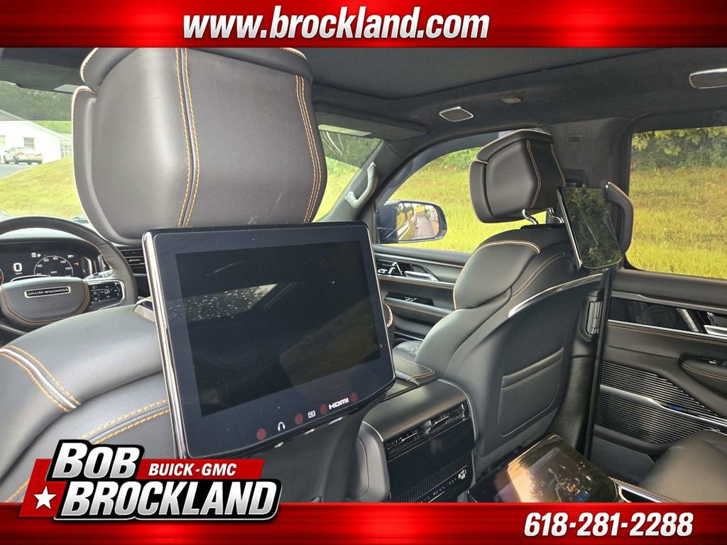 Used 2024 Jeep Grand Wagoneer Series III w/ Rear Seat Video Group 1 AWD/4WD image 14