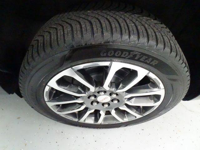 Certified 2020 GMC Acadia Denali w/ Technology Package AWD/4WD image 28