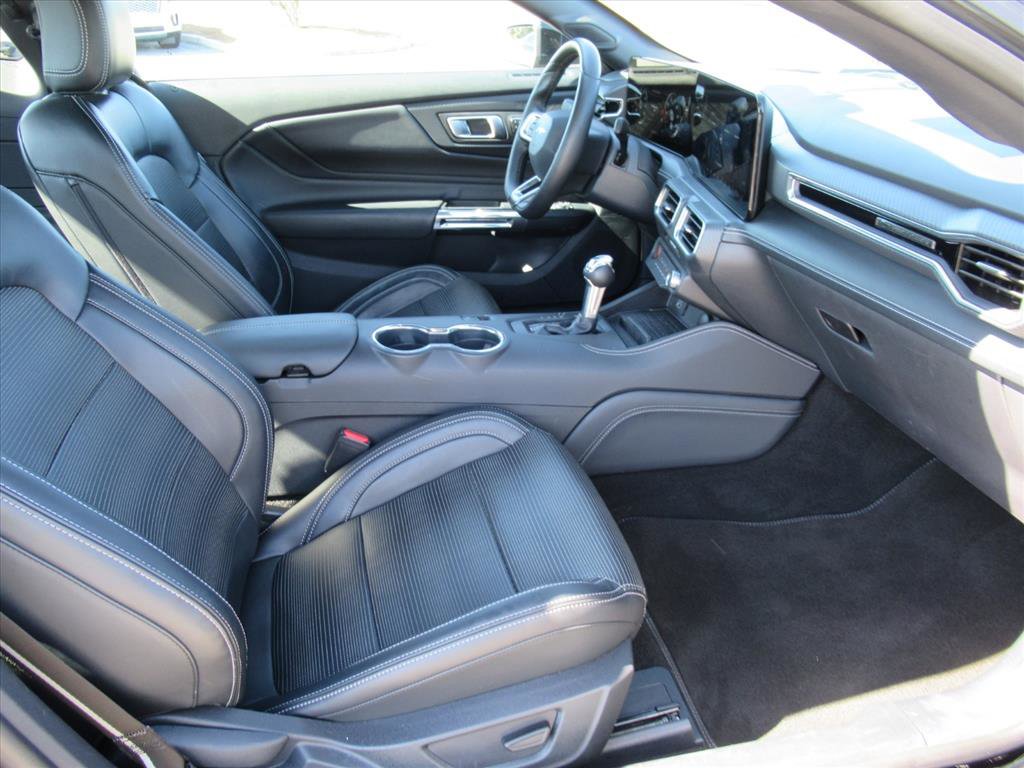 Used 2024 Ford Mustang Premium image 8