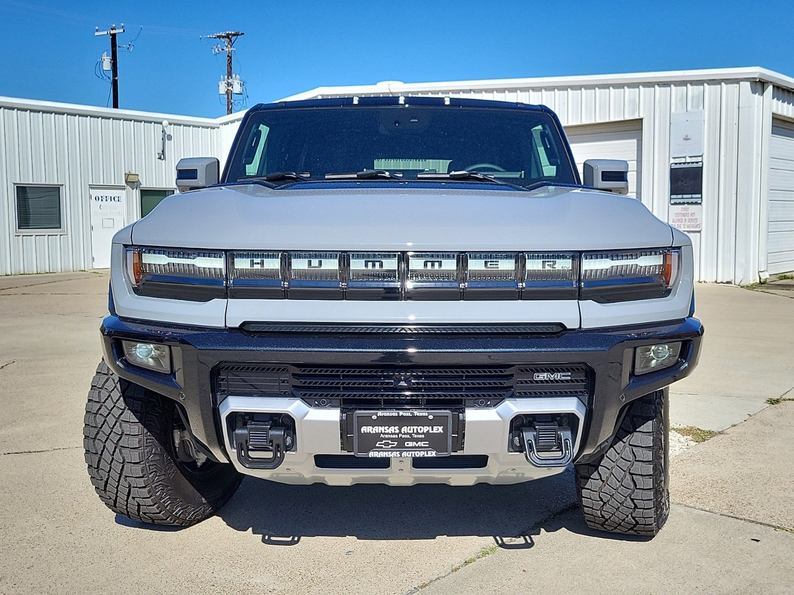 New 2025 GMC Hummer EV 2X w/ Extreme Off-Road Package image 2