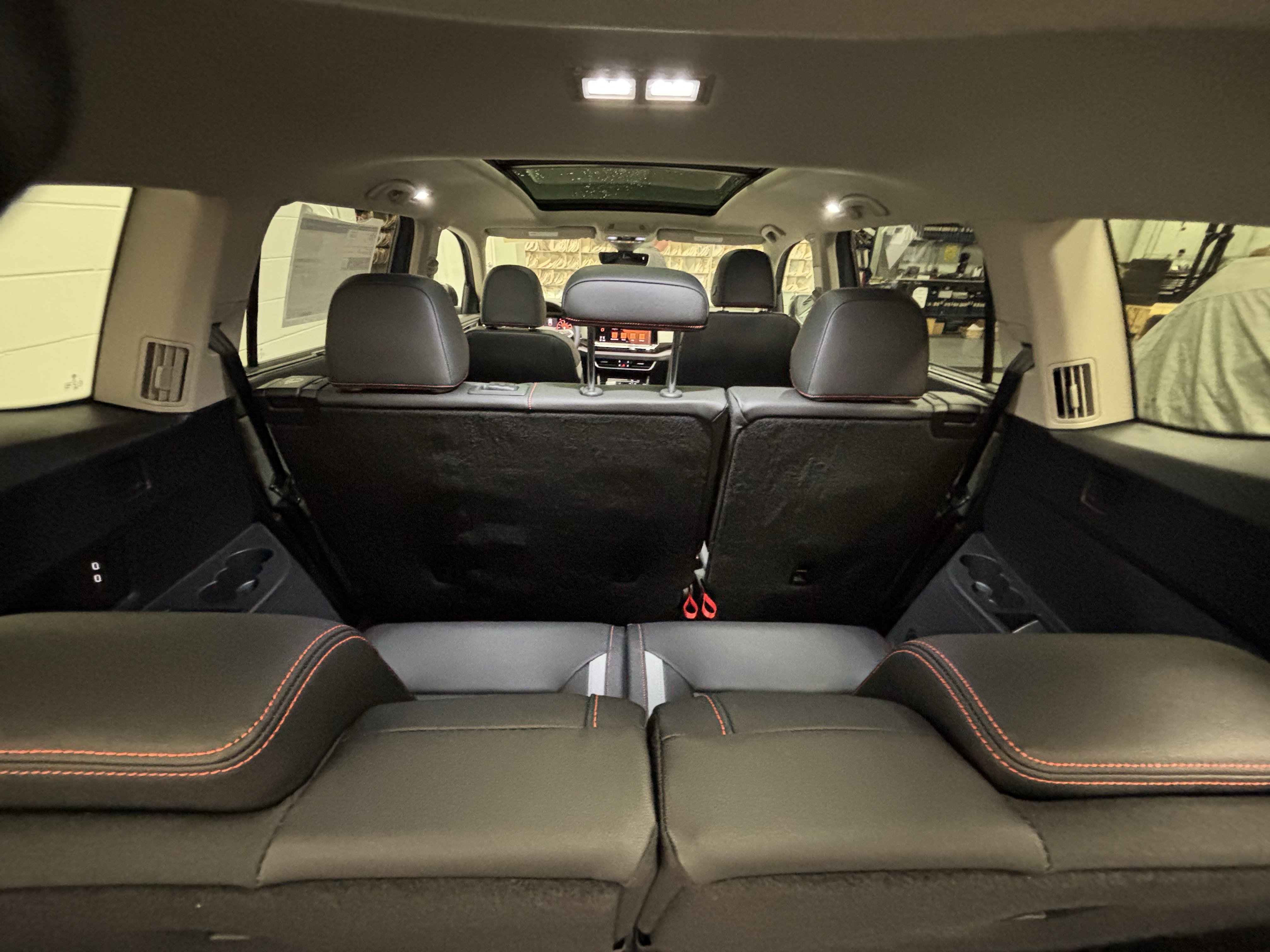 New 2025 Volkswagen Atlas Peak Edition SE image 30