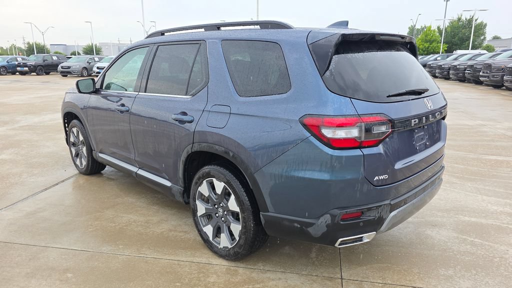 Certified 2026 Honda Pilot Elite image 3