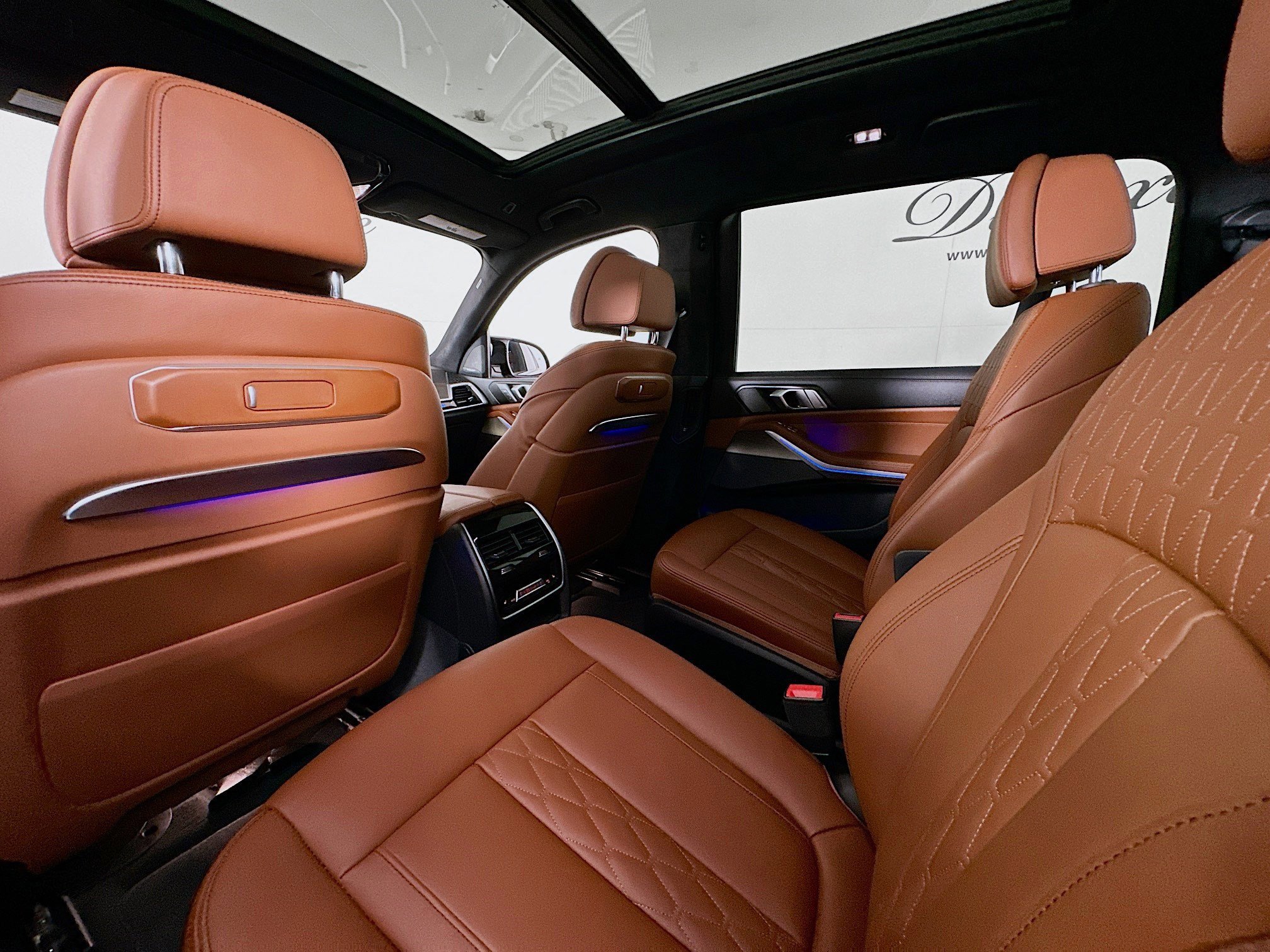 Used 2024 BMW X7 M60i image 25