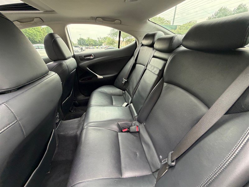 Used 2007 Lexus IS 250 AWD w/ Preferred Accessory Pkg image 21