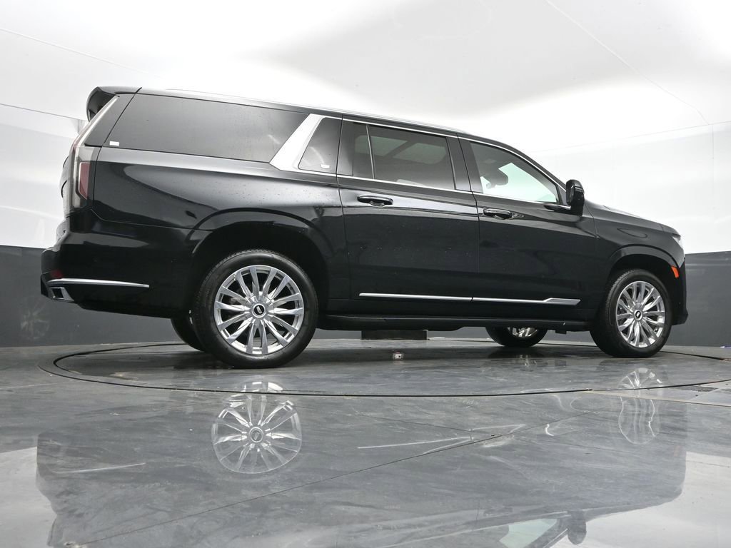 Used 2023 Cadillac Escalade ESV Premium Luxury image 47