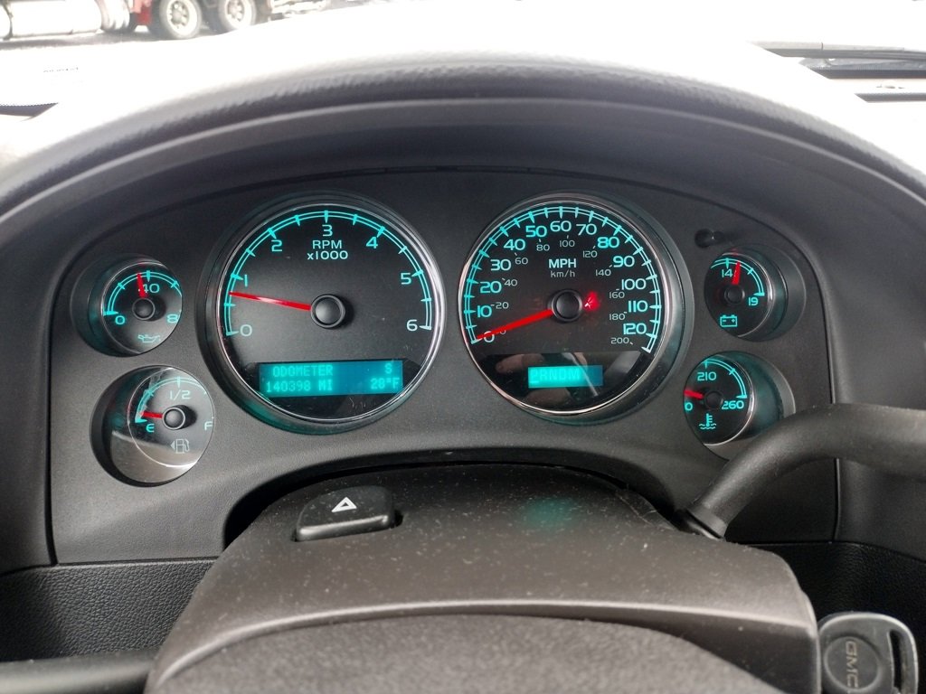 Used 2014 GMC Yukon SLE image 26