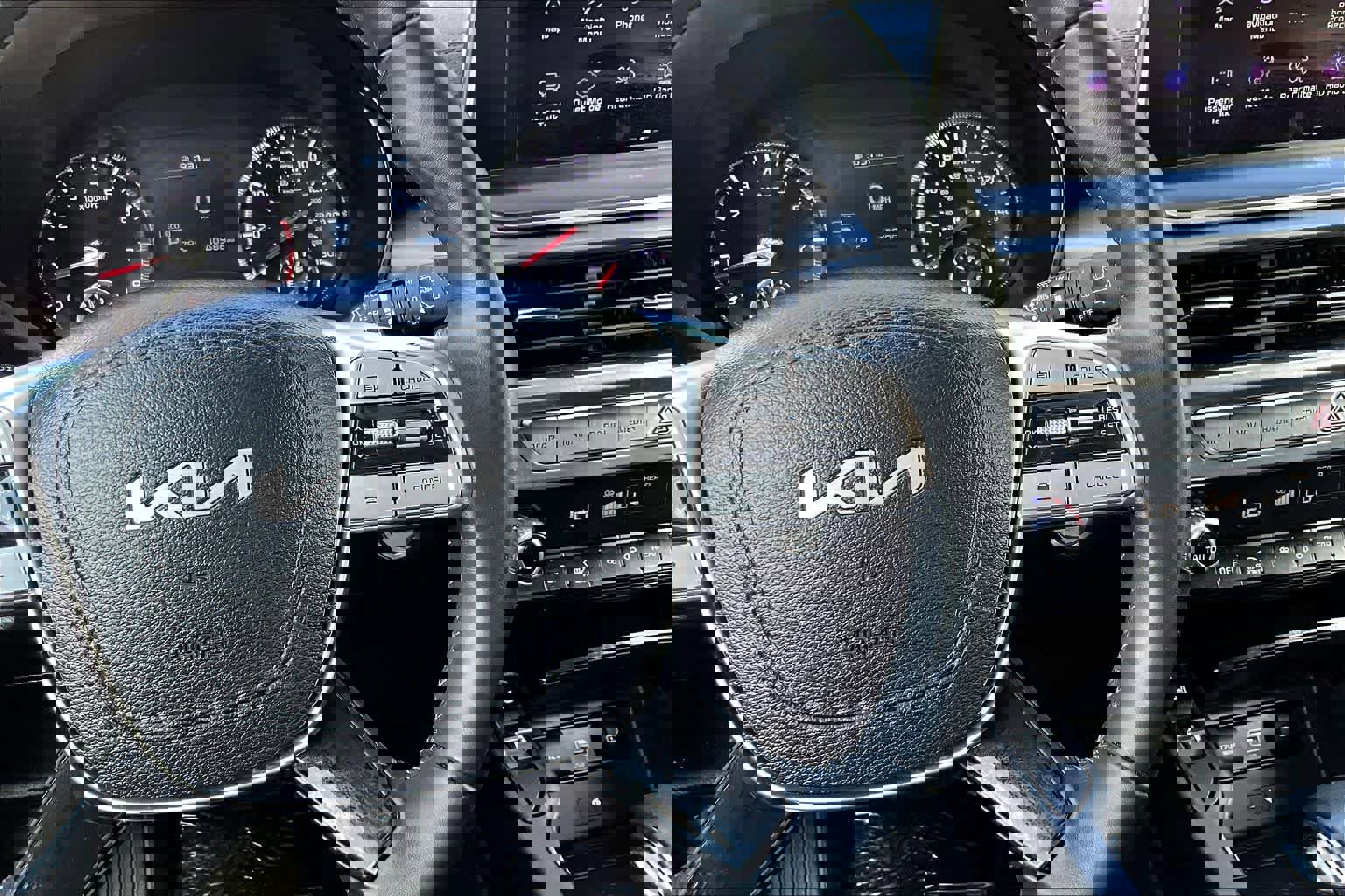 Used 2022 Kia Telluride S image 25