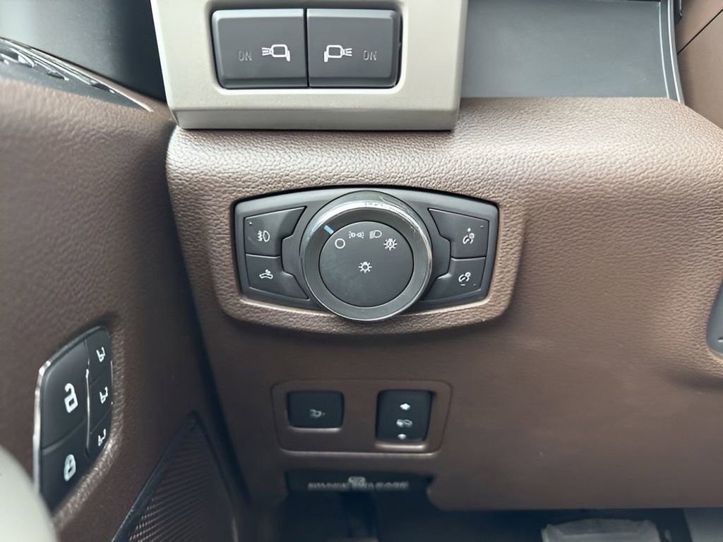 Used 2021 Ford F250 King Ranch w/ King Ranch Ultimate Package AWD/4WD image 21