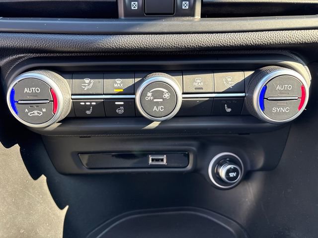 Used 2024 Alfa Romeo Giulia Ti image 29