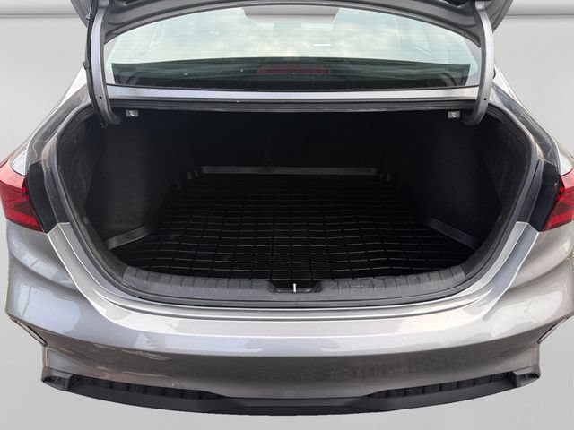 Certified 2022 Kia Forte LXS w/ LXS Technology Package FWD image 19