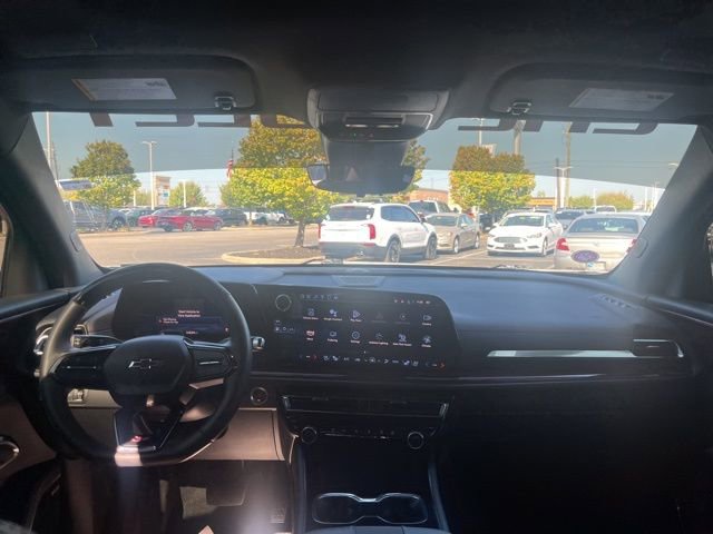 Used 2024 Chevrolet Traverse RS image 18