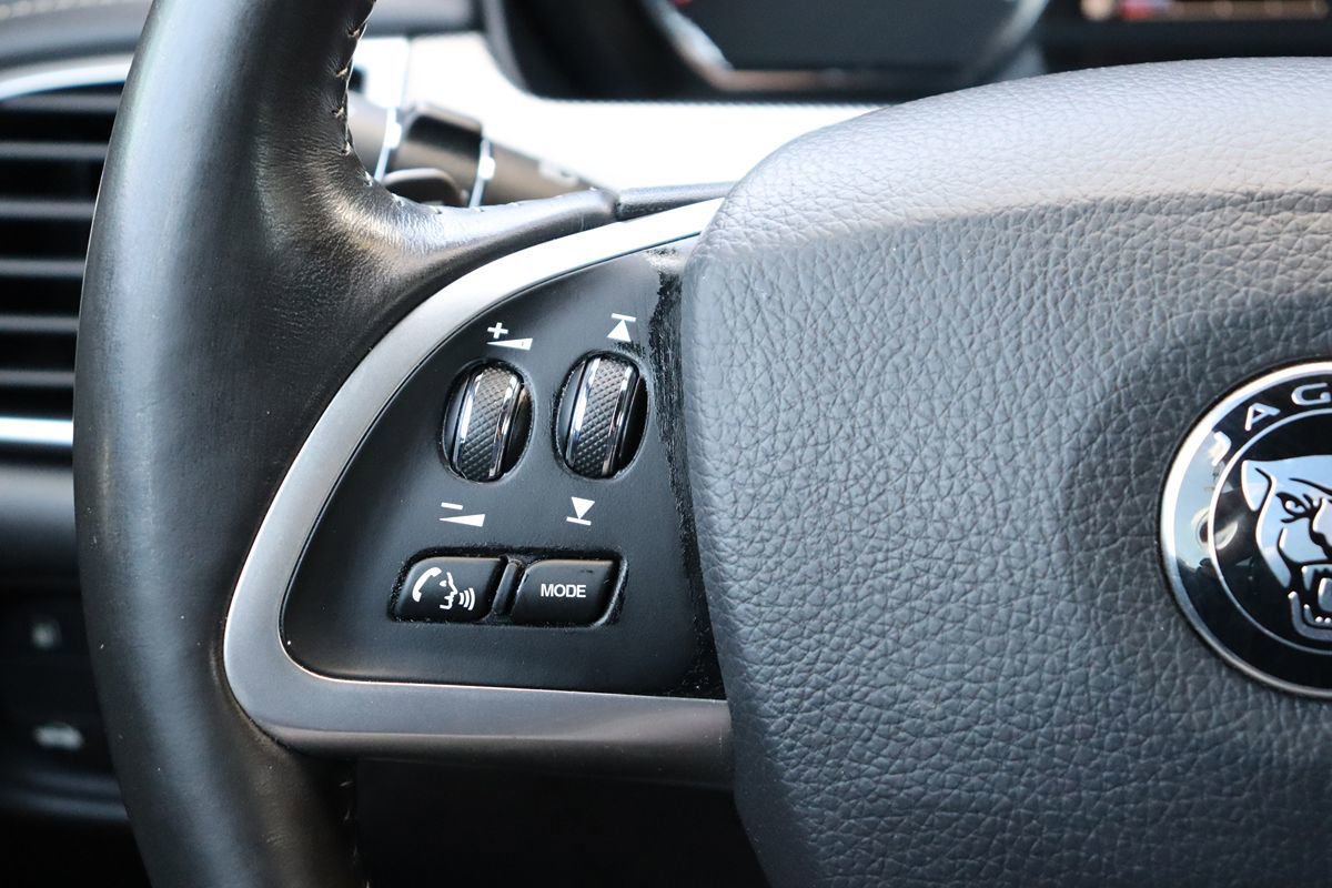 Used 2014 Jaguar XKR R image 17