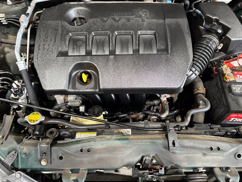 Used 2014 Toyota Corolla LE FWD image 21