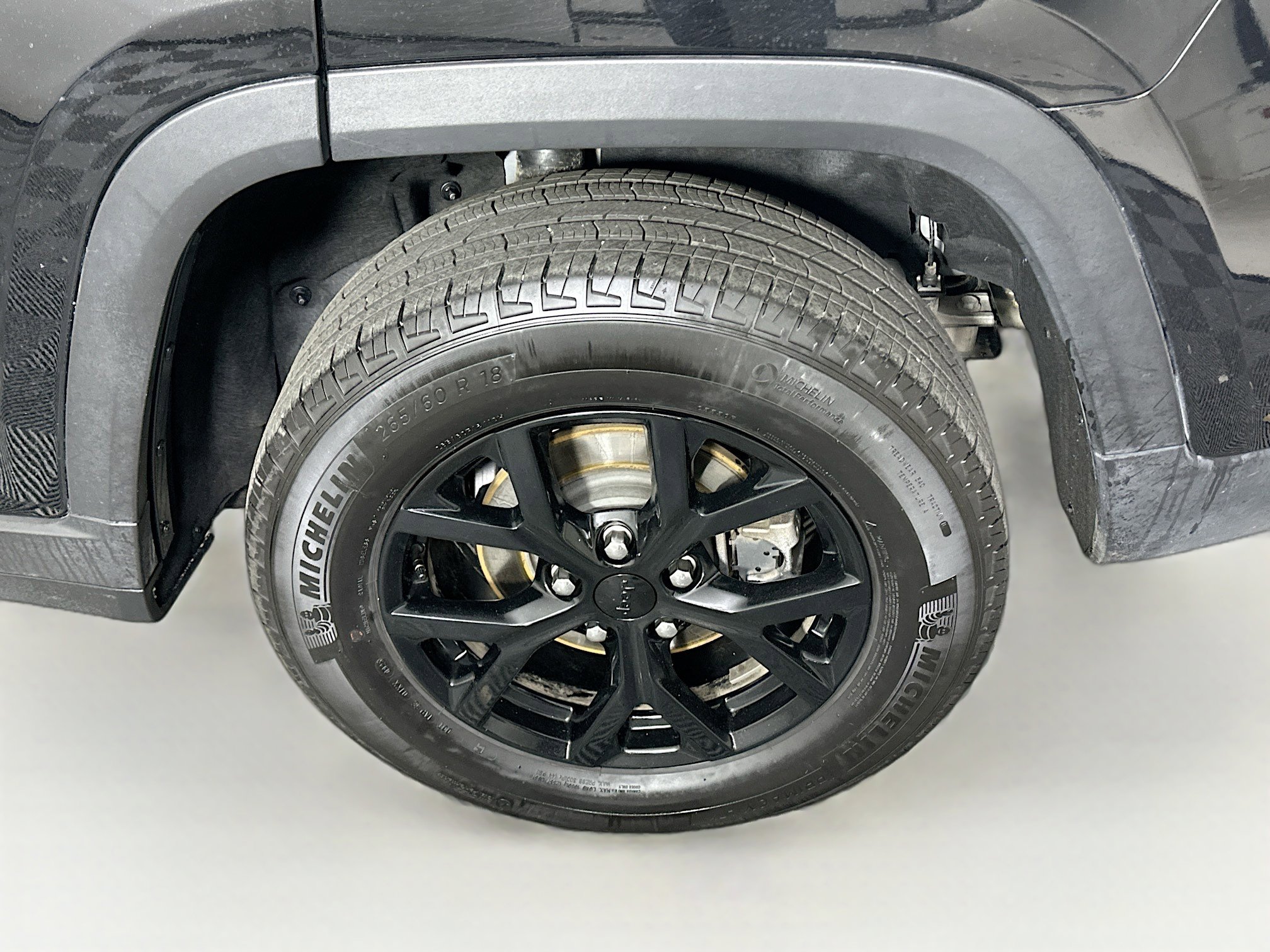 Used 2025 Jeep Grand Cherokee Altitude image 11