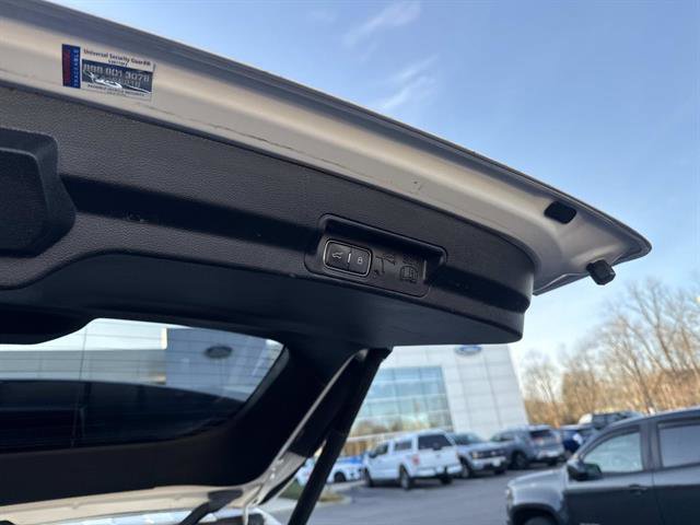 Certified 2021 Ford Explorer Limited w/ Equipment Group 301A image 8