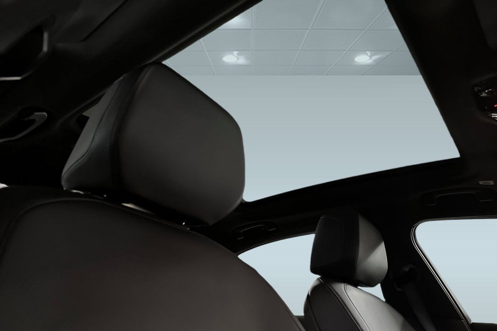 New 2026 BMW 550e xDrive w/ Premium Package image 14