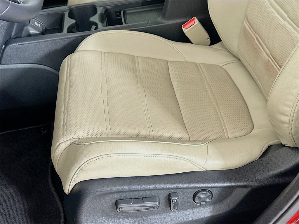 Used 2017 Honda CR-V Touring image 12