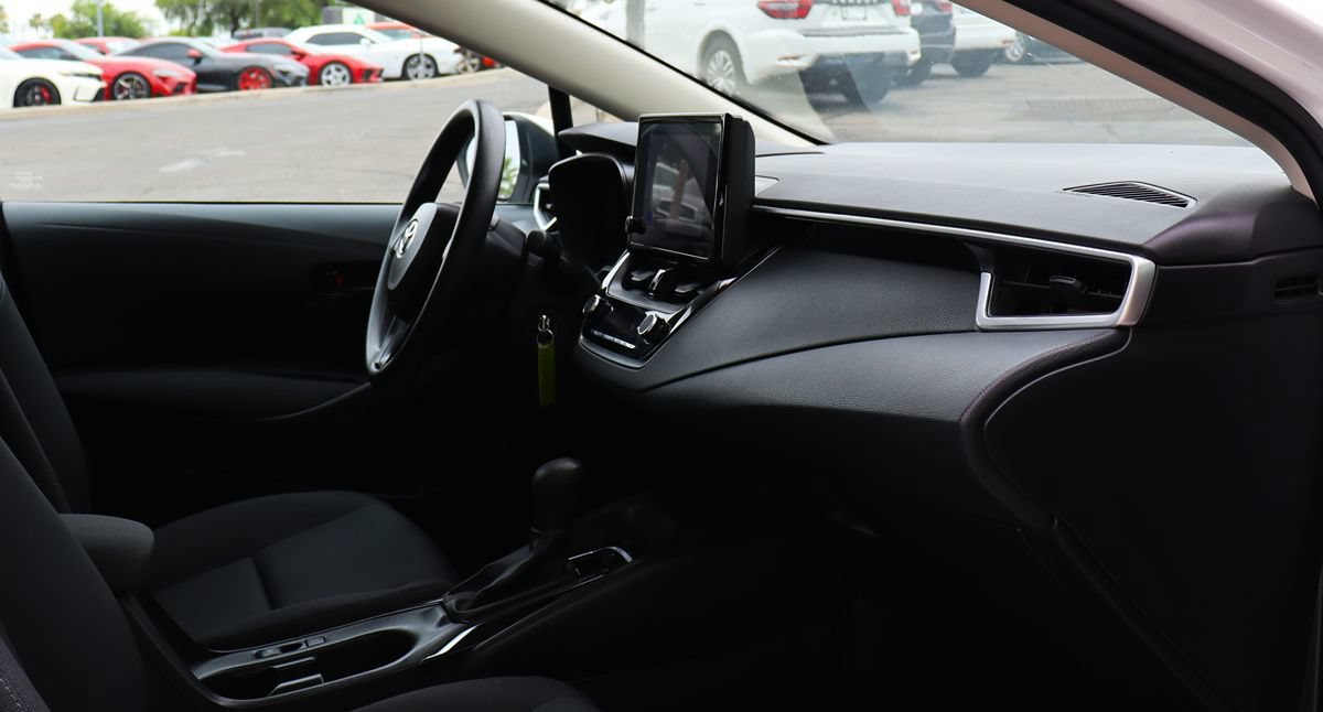 Used 2023 Toyota Corolla LE FWD image 31