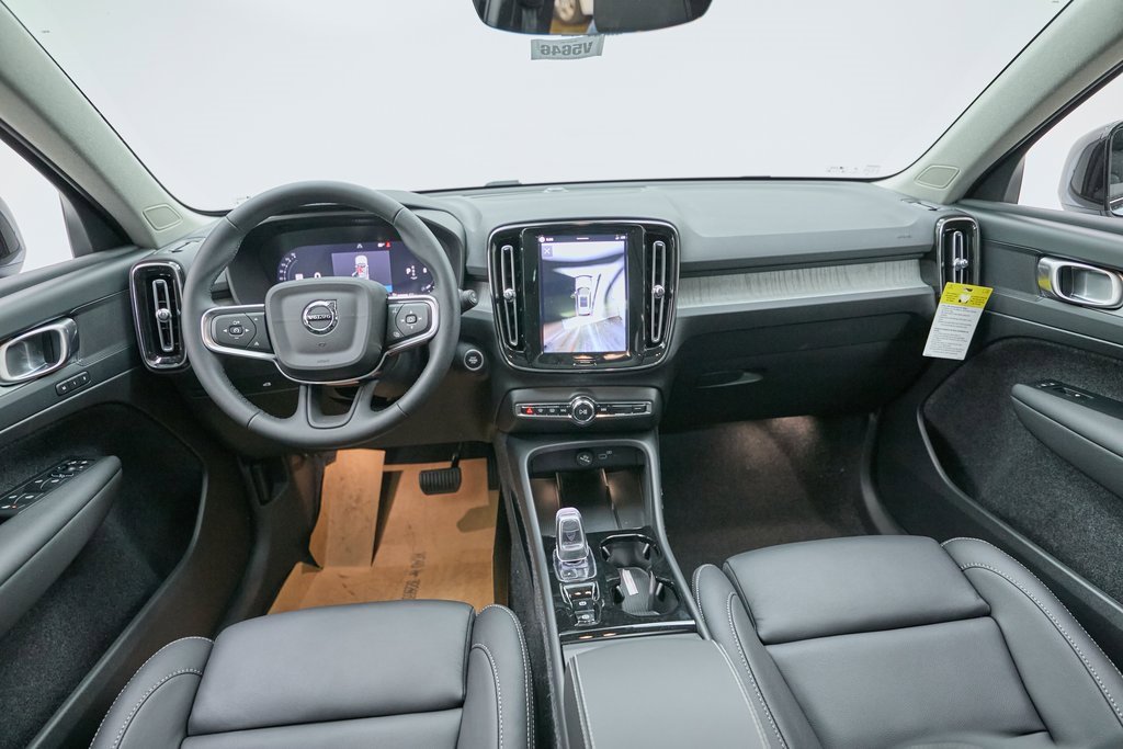 New 2026 Volvo XC40 B5 Plus w/ Protection Package Premier image 20