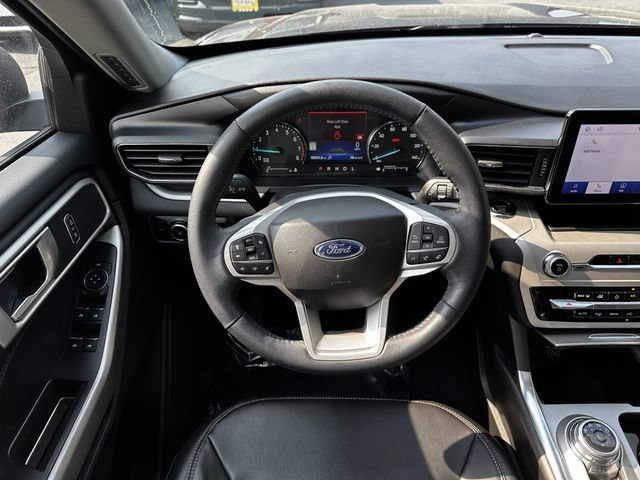 Certified 2023 Ford Explorer XLT w/ Equipment Group 202A AWD/4WD image 14
