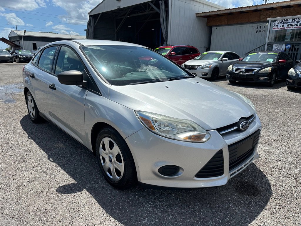 Used 2013 Ford Focus S FWD image 1