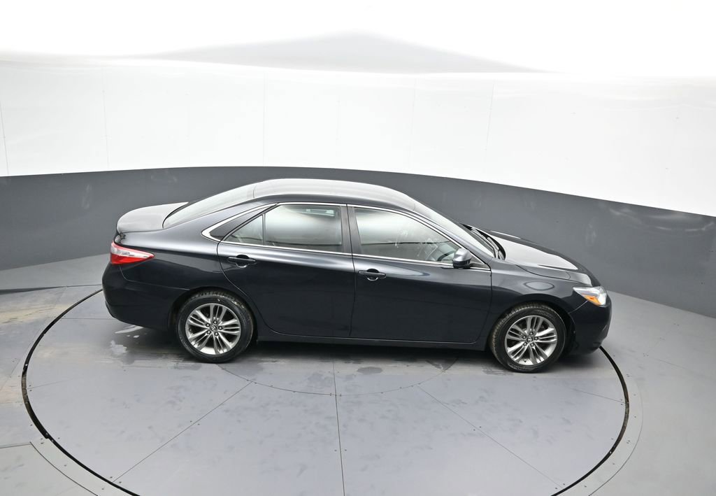 Used 2016 Toyota Camry SE image 35