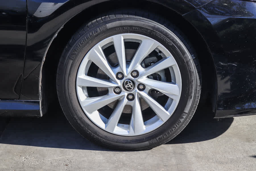Used 2022 Toyota Camry LE w/ Cold Weather Package AWD/4WD image 9