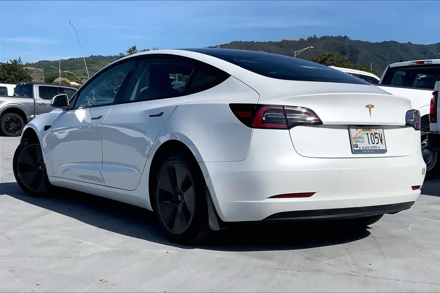 Used 2021 Tesla Model 3 Standard Range Plus RWD image 4