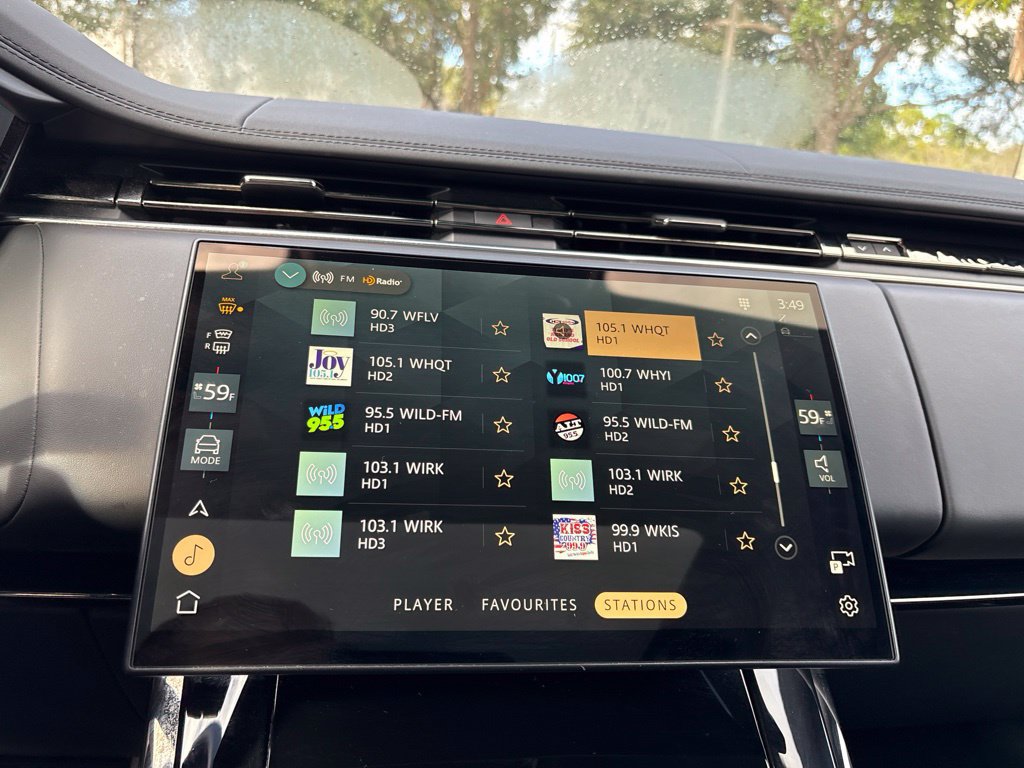 Used 2025 Land Rover Range Rover Sport SE AWD/4WD image 29
