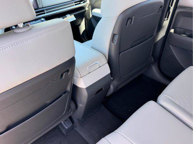 New 2027 Hyundai Santa Fe SEL AWD/4WD image 16
