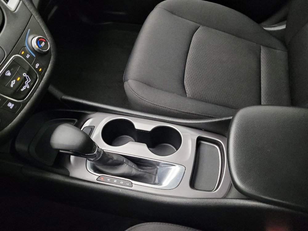 Used 2021 Chevrolet Malibu LS FWD image 26