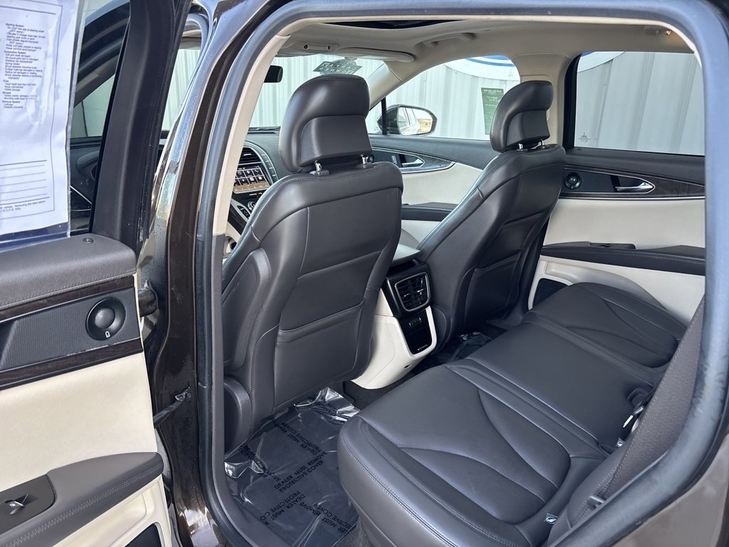 Used 2019 Lincoln Nautilus Reserve image 30