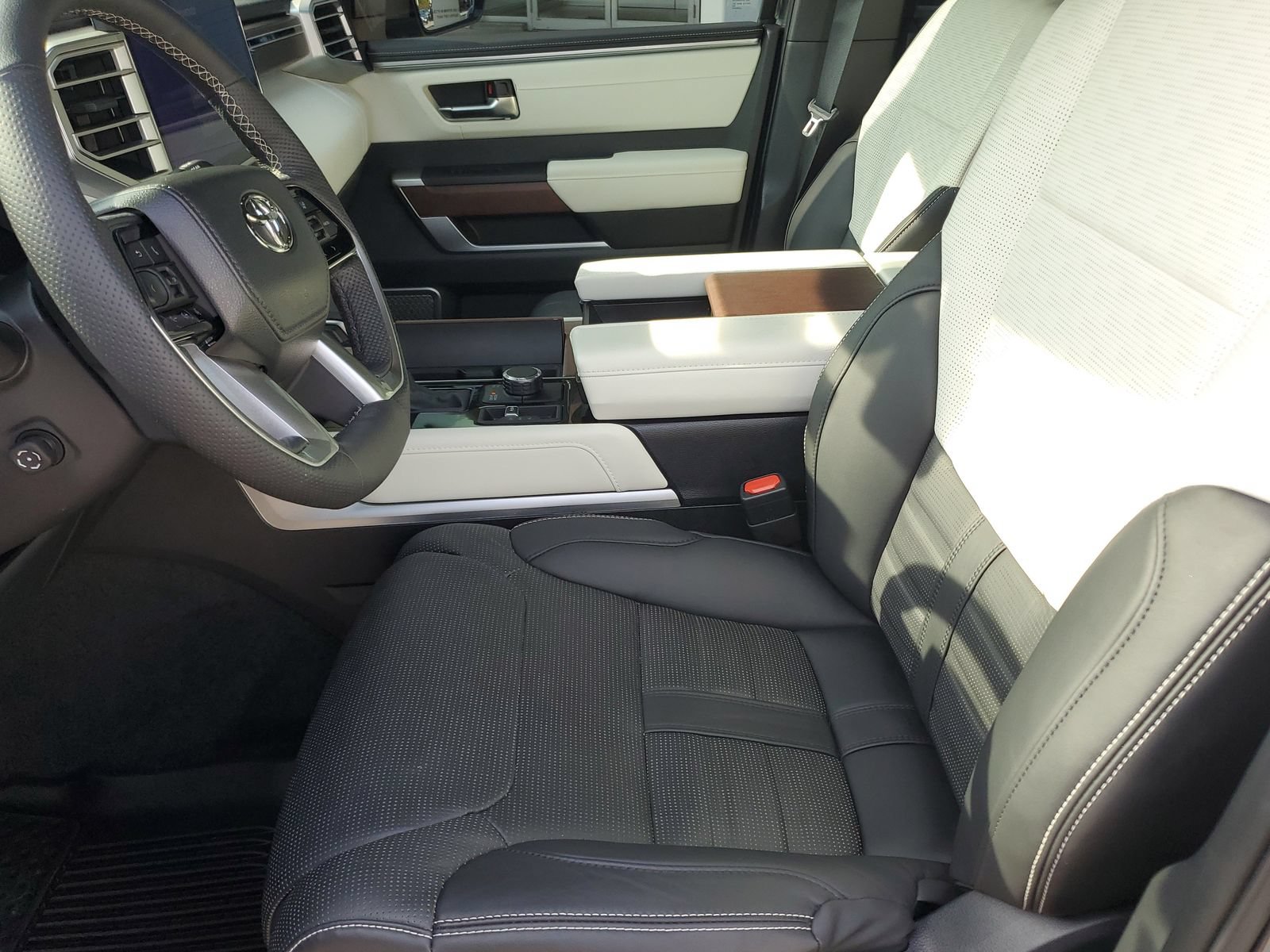 Certified 2024 Toyota Sequoia Capstone AWD/4WD image 16