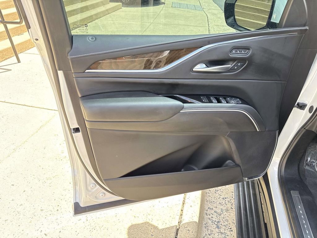 Used 2024 Cadillac Escalade Premium Luxury Platinum w/ LPO, Floor Liner Package image 28