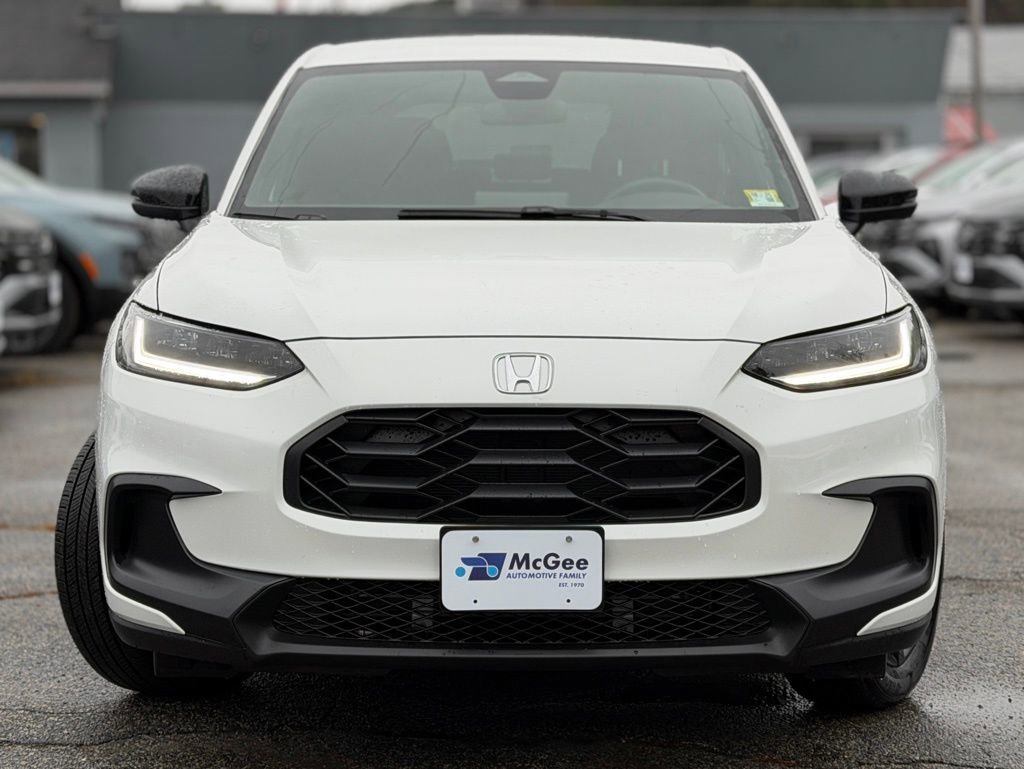 Used 2025 Honda HR-V Sport image 2