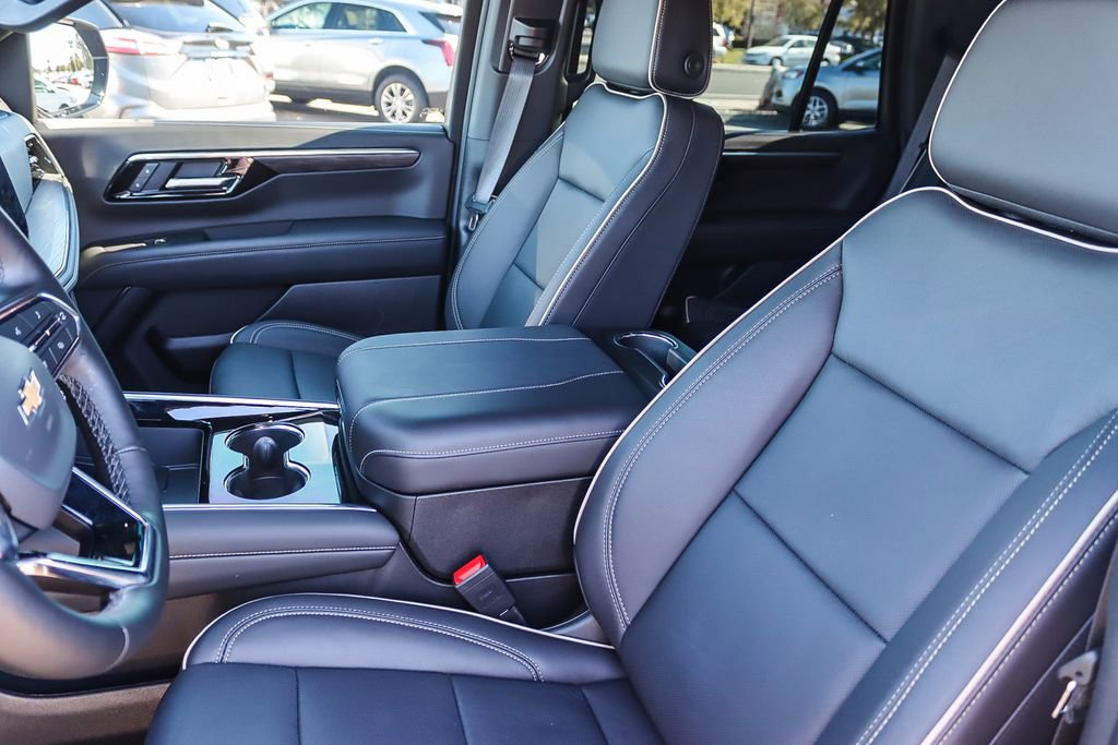 Used 2025 Chevrolet Tahoe Premier image 16