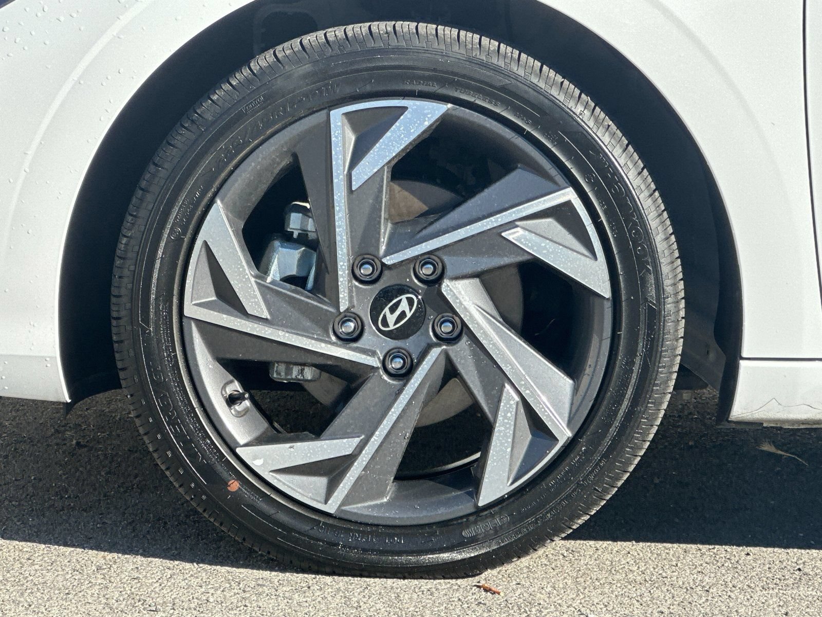 Certified 2025 Hyundai Elantra SEL FWD image 30