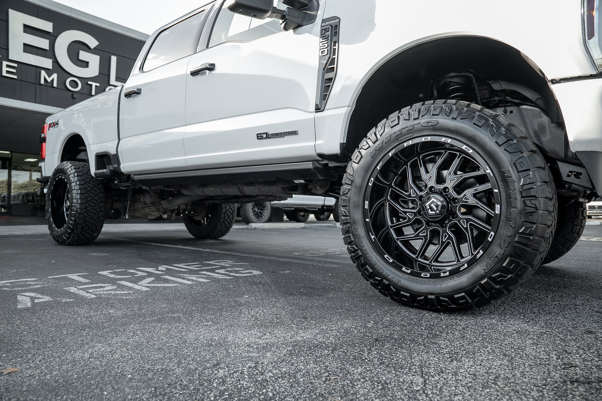 Used 2025 Ford F250 Platinum AWD/4WD image 34
