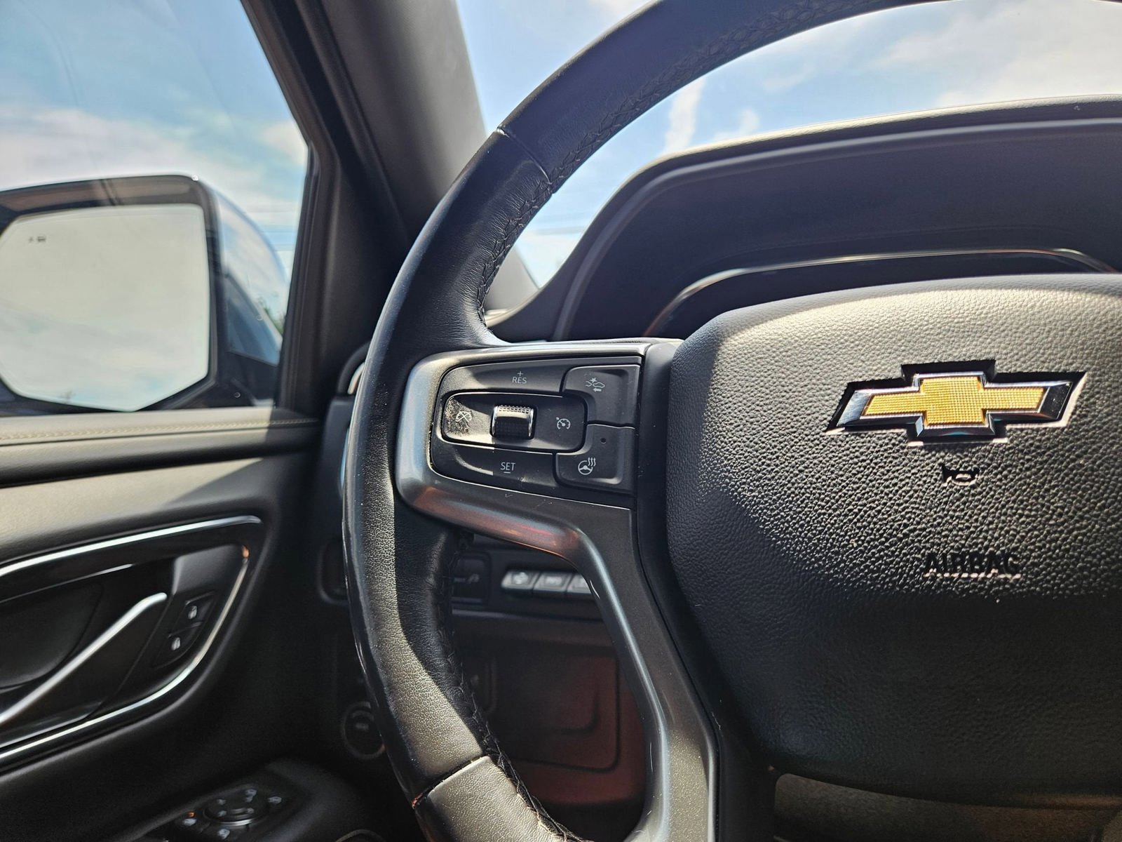 Used 2022 Chevrolet Tahoe Premier AWD/4WD image 12