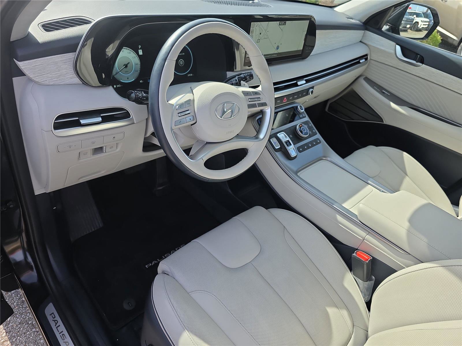 Used 2024 Hyundai Palisade Calligraphy image 14