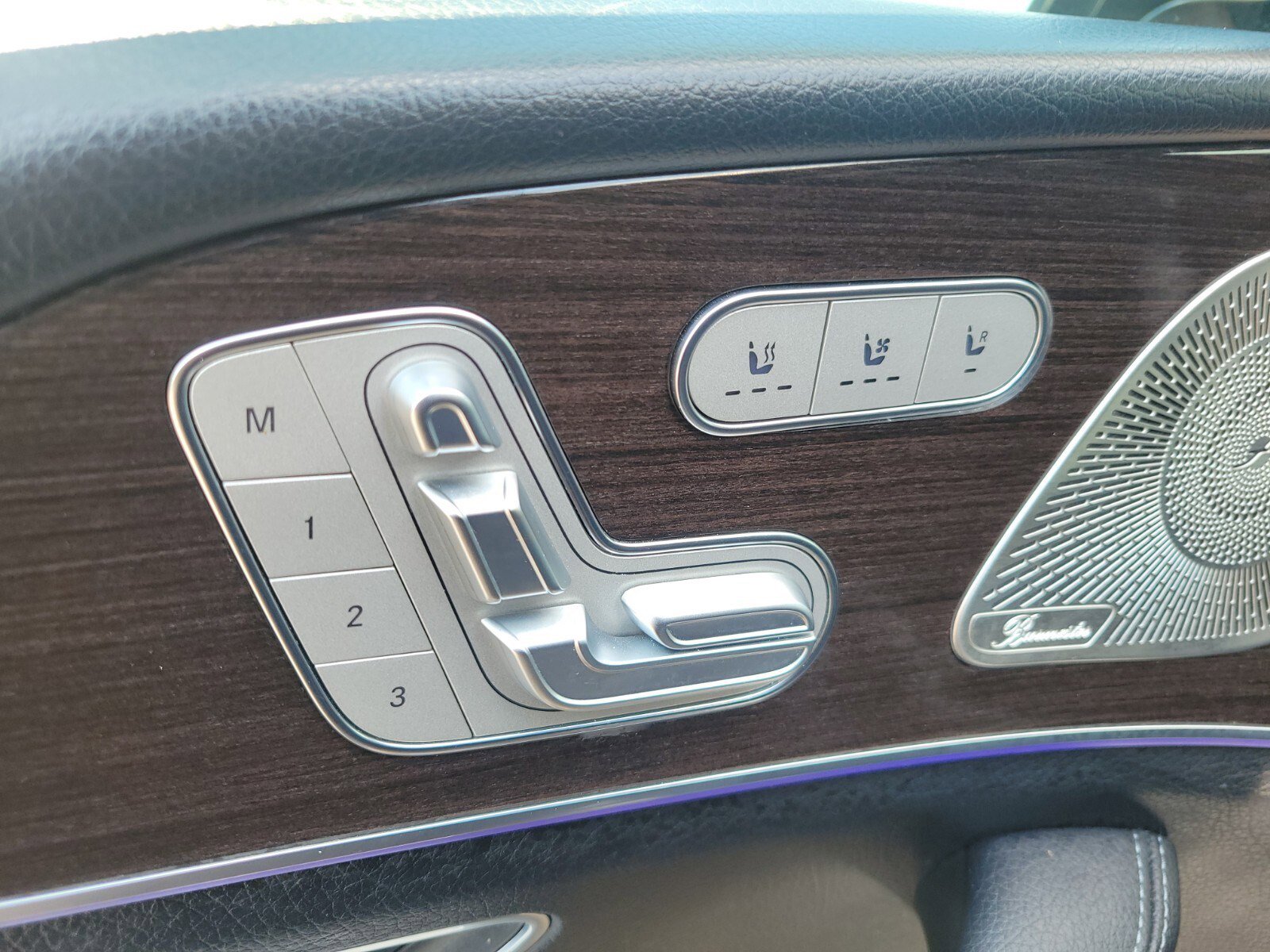 Used 2024 Mercedes-Benz GLE 350 4MATIC w/ 3rd Row Seat Package image 17