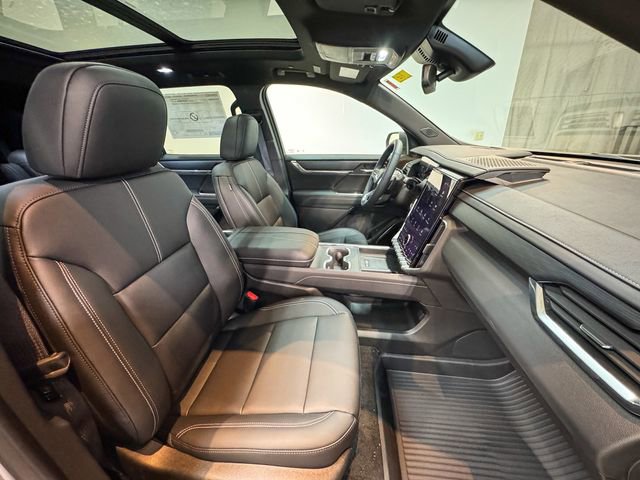 New 2025 GMC Acadia Elevation w/ Elevation Premium Package image 23