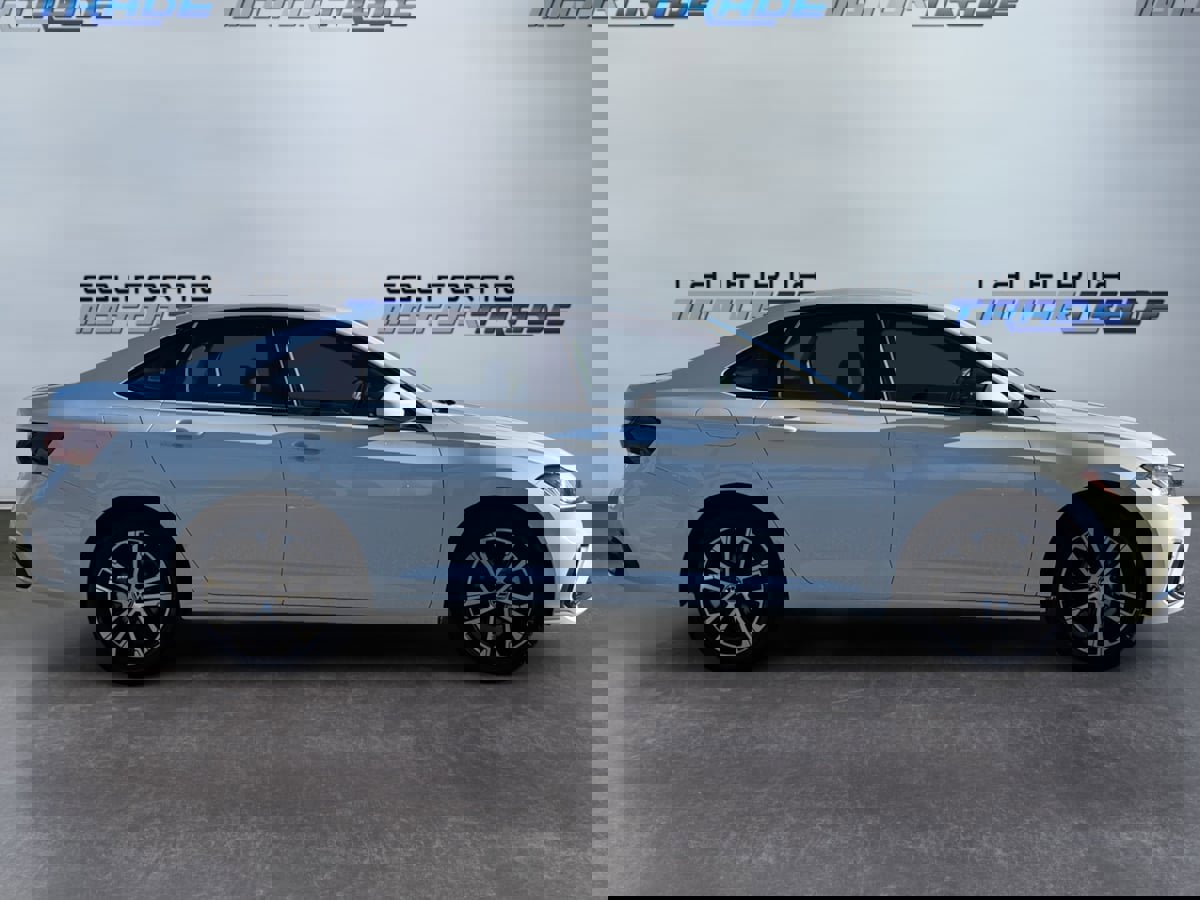 Used 2025 Volkswagen Jetta Sport image 4