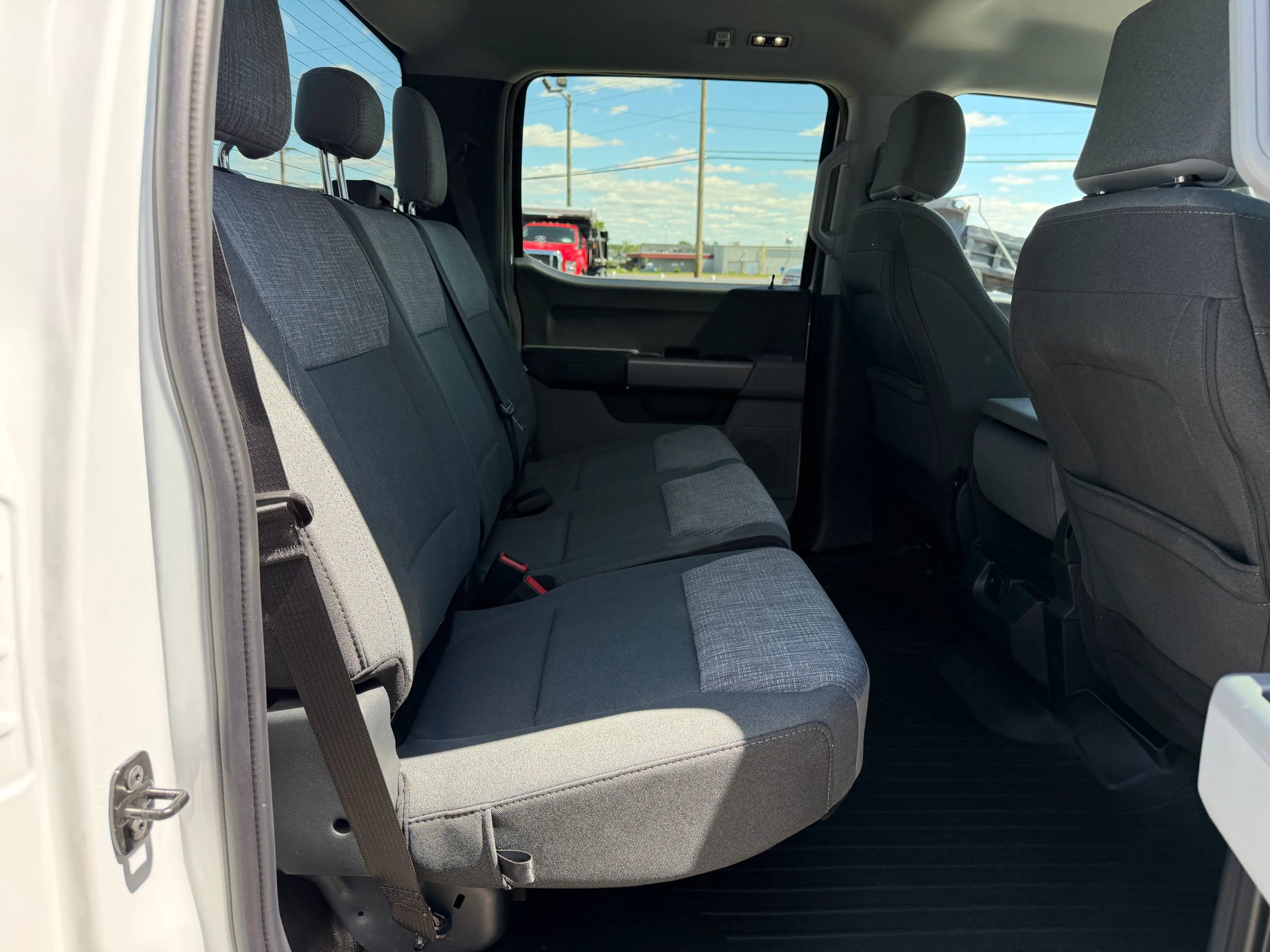 Used 2024 Ford F550 4x4 Crew Cab Super Duty w/ XLT Value Package image 29