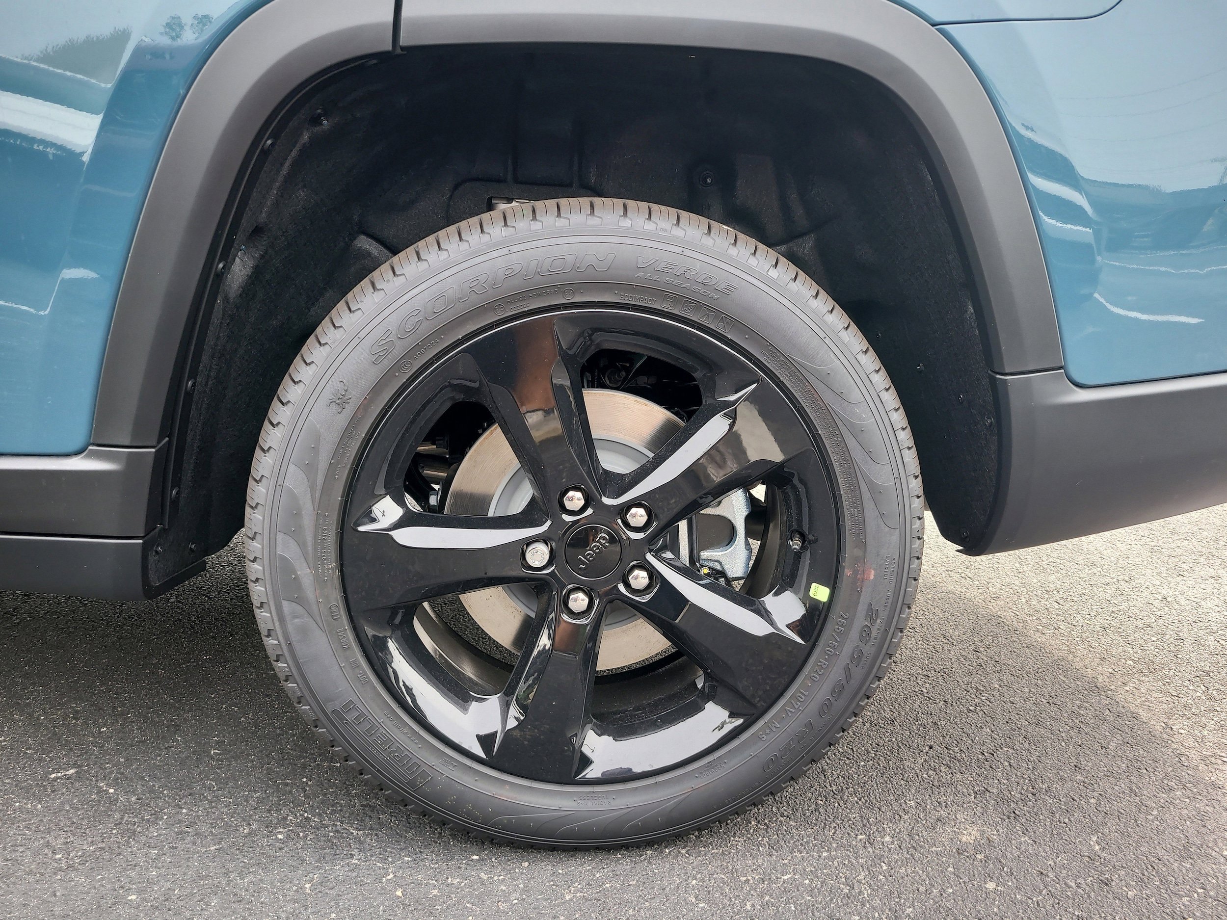 New 2026 Jeep Grand Cherokee L Limited RWD image 9