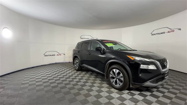 Used 2023 Nissan Rogue SV w/ SV Premium Package image 2