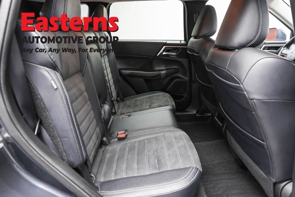 Used 2024 Mitsubishi Outlander SE AWD/4WD image 22